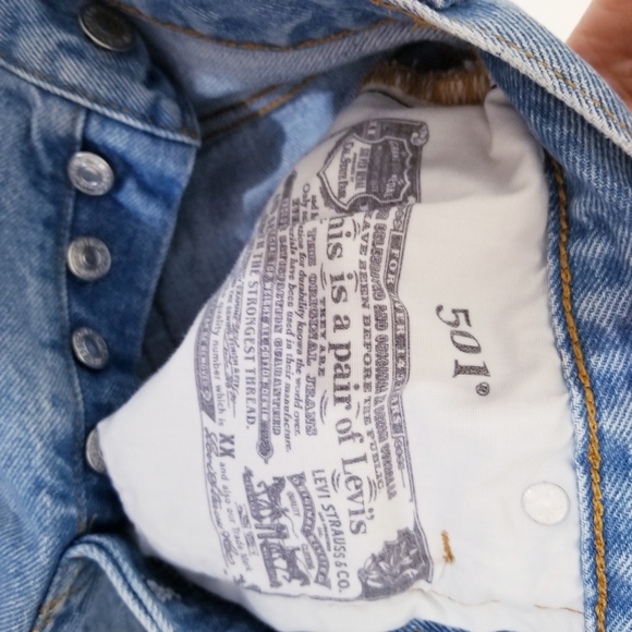 Levis 501 button fly jean shorts - Picture 14 of 15